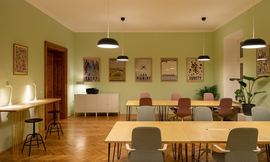 Herringbone Flooring: A Versatile yet Unique Flooring Option