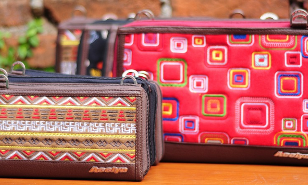 Clutch Bag Ideas for Bride’s Mother