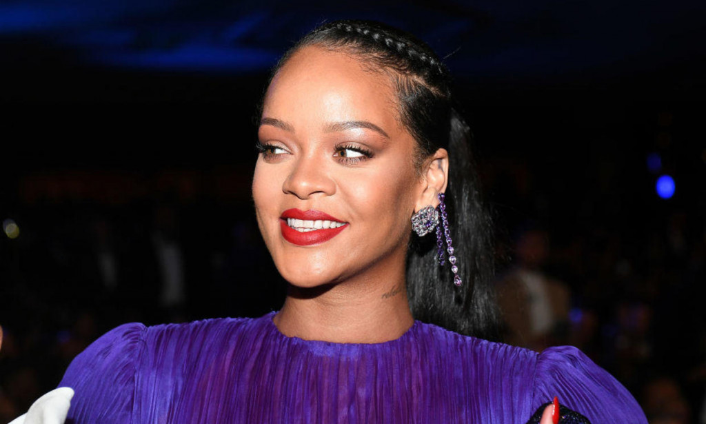 Musician Rihanna Ranked Billionaire, Following Her Networth