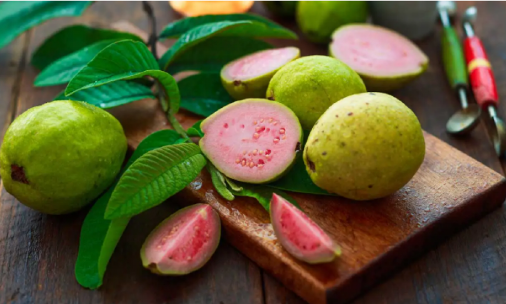 Health Benefits of Guava Fruit and Leaves